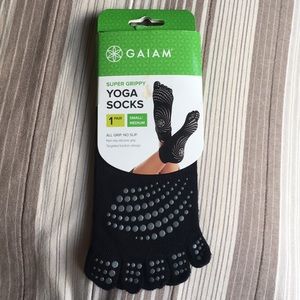BRAND NEW Gaiam yoga socks!